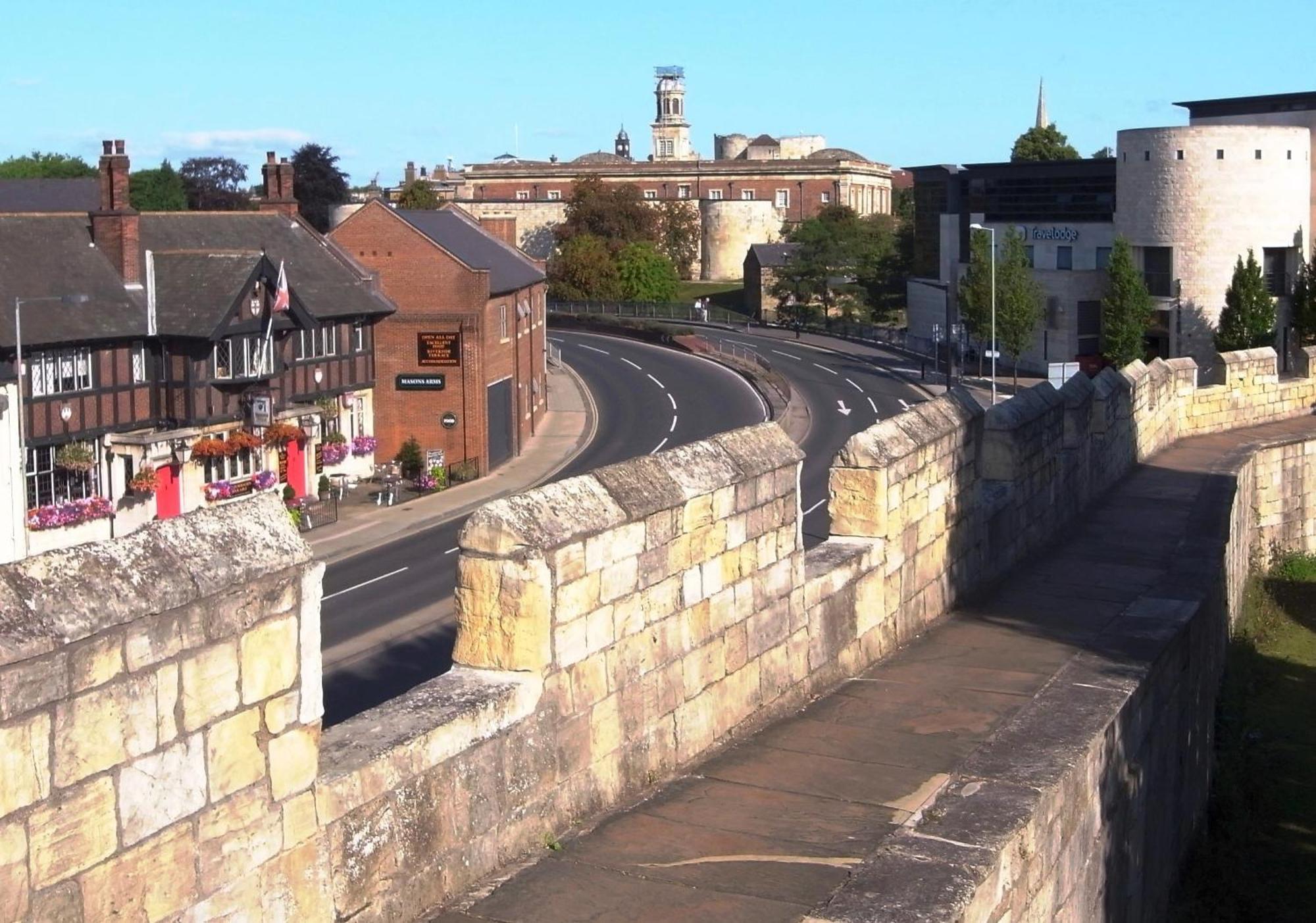 Castle Mills View Apartment